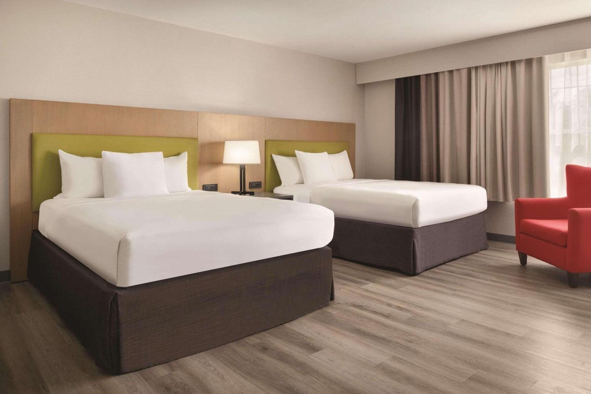 Country Inn & Suites By Radisson, Cedar Falls, Ia Екстер'єр фото